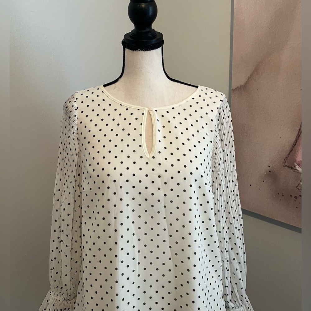 Talbots Petite Accordion Sleeve Polka Dot Long Sleeve Blouse Size PP.  (XS)